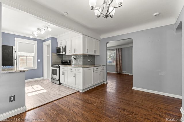 2260 Ellwood Avenue, Berkley, MI 48072