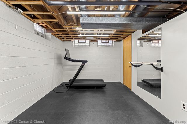 2260 Ellwood Avenue, Berkley, MI 48072