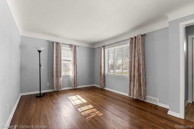 2260 Ellwood Avenue, Berkley, MI 48072