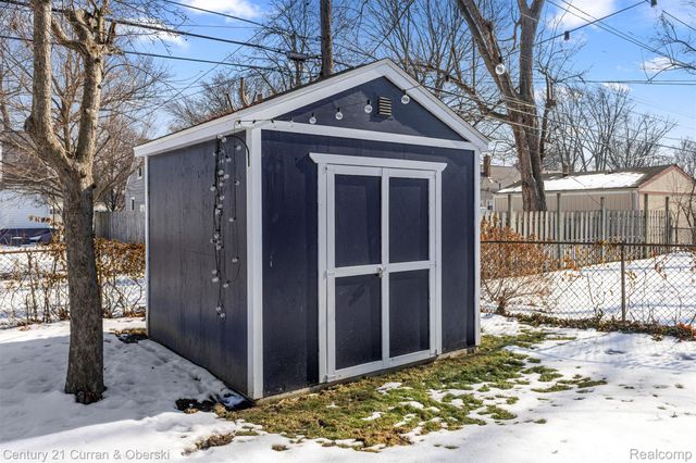 2260 Ellwood Avenue, Berkley, MI 48072