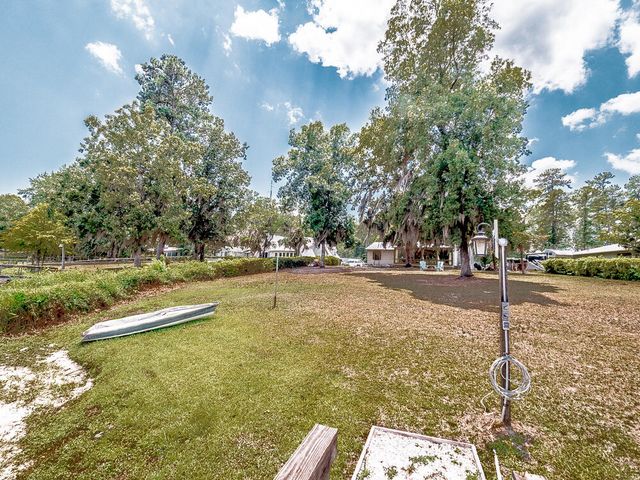1033 Summerford Lane, Manning, SC 29102