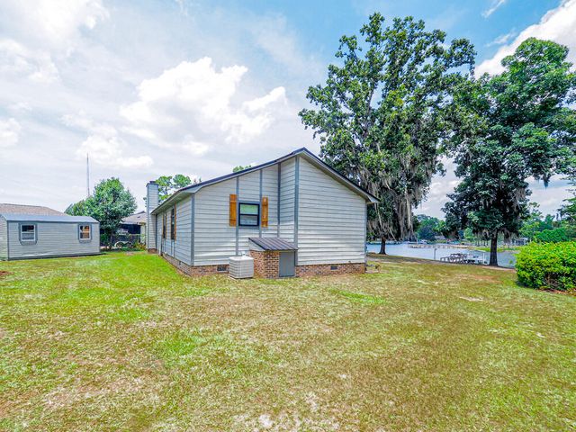 1033 Summerford Lane, Manning, SC 29102