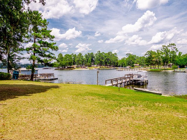 1033 Summerford Lane, Manning, SC 29102