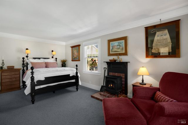 931 Humboldt St, Santa Rosa, CA 95404