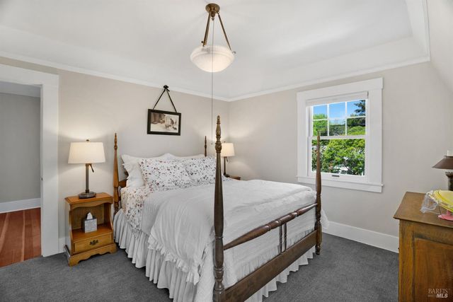 931 Humboldt St, Santa Rosa, CA 95404