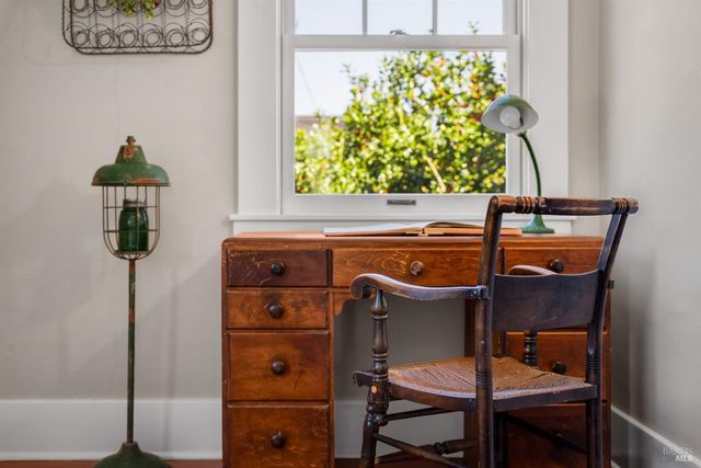 931 Humboldt St, Santa Rosa, CA 95404