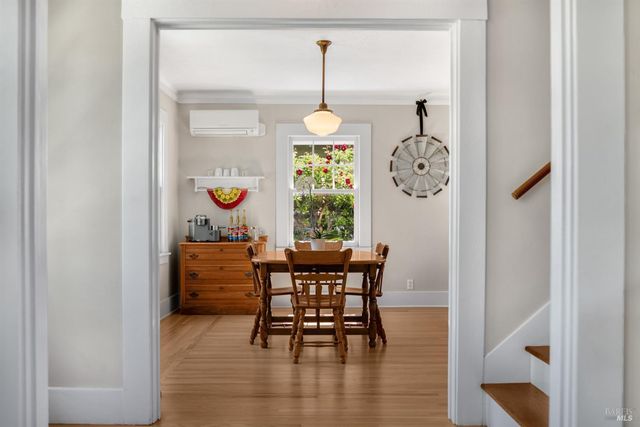 931 Humboldt St, Santa Rosa, CA 95404