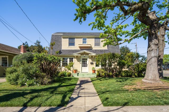 931 Humboldt St, Santa Rosa, CA 95404