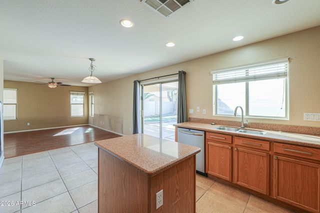 44133 W SNOW Drive, Maricopa, AZ 85138