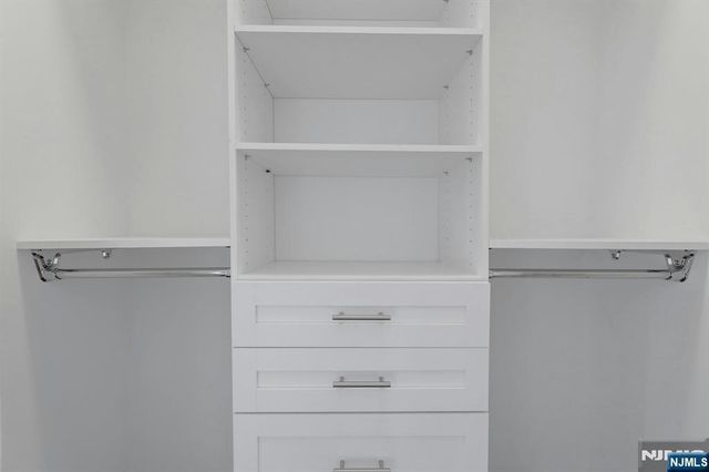 714 Undercliff Avenue 714, Edgewater, NJ 07020