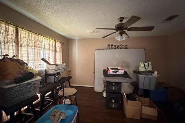 2510 Sunnycrest Drive, Texas City, TX 77590