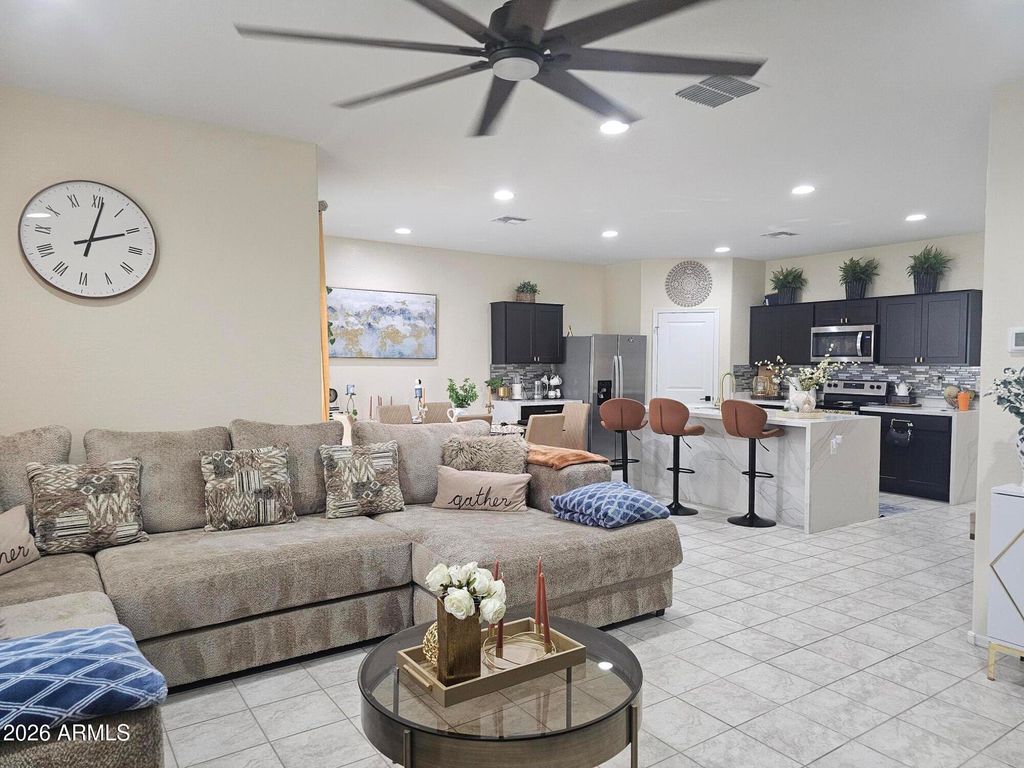 1138 W Sand Cyn Court, Casa Grande, AZ 85122 — photo 2