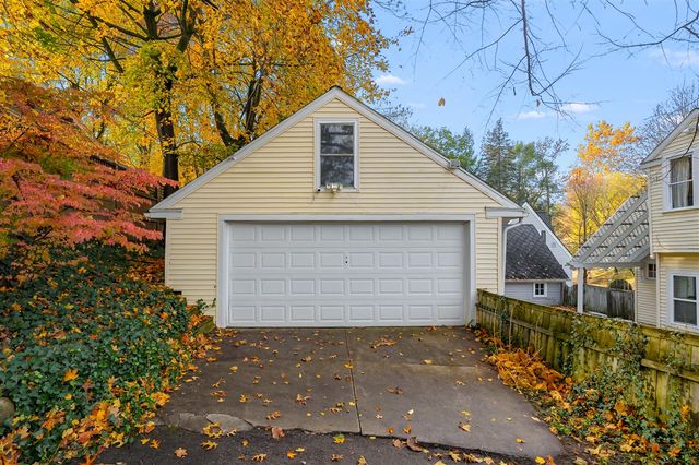 2731 Bronson Boulevard, Kalamazoo, MI 49008