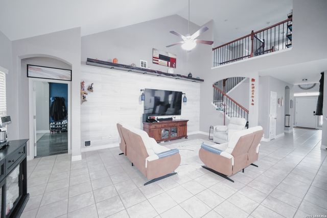 609 Saddle Villa, Cibolo, TX 78108
