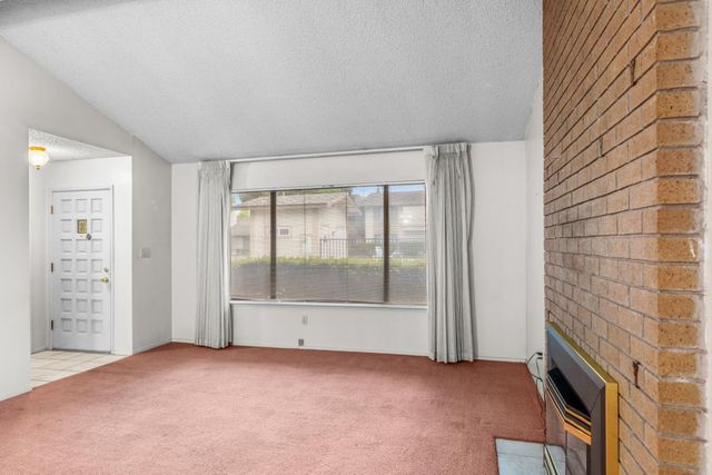24 W LANCASTER Dr, Stockton, CA 95207