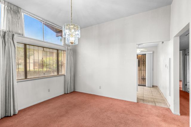 24 W LANCASTER Dr, Stockton, CA 95207