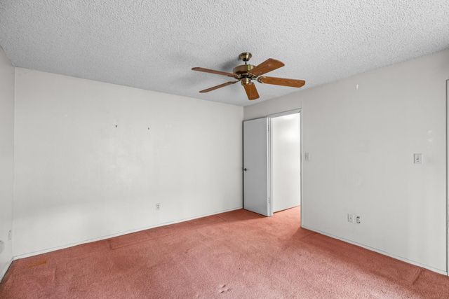 24 W LANCASTER Dr, Stockton, CA 95207