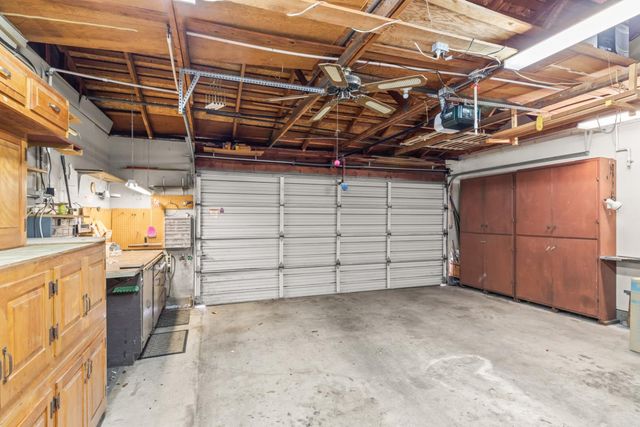 24 W LANCASTER Dr, Stockton, CA 95207