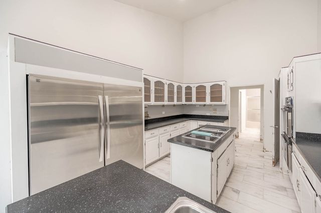 25636 Stoney Kirk Court, Lake Zurich, IL 60047
