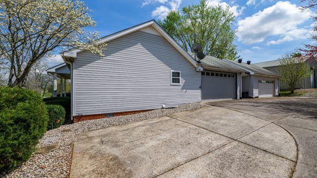 147 Flynn Rd, Gallatin, TN 37066