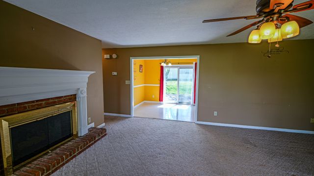 147 Flynn Rd, Gallatin, TN 37066