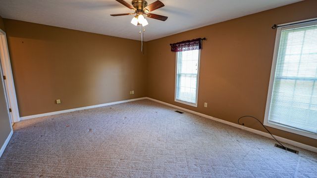 147 Flynn Rd, Gallatin, TN 37066