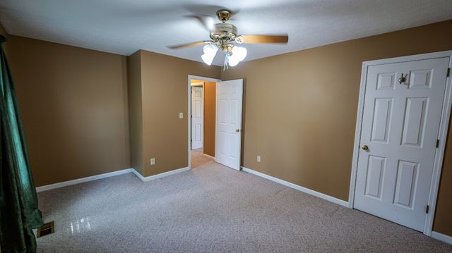 147 Flynn Rd, Gallatin, TN 37066