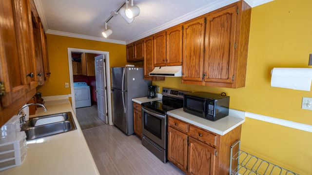 147 Flynn Rd, Gallatin, TN 37066