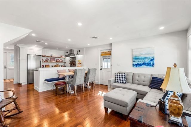58 Lake Attitash Rd, Amesbury, MA 01913