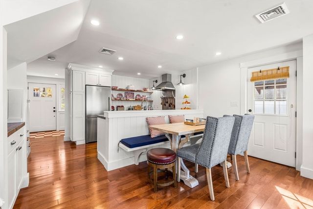 58 Lake Attitash Rd, Amesbury, MA 01913