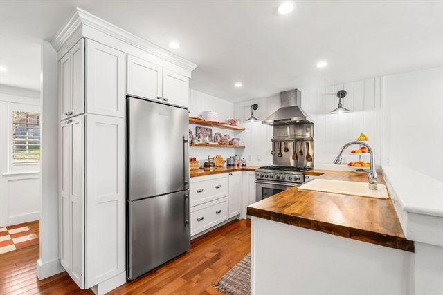 58 Lake Attitash Rd, Amesbury, MA 01913