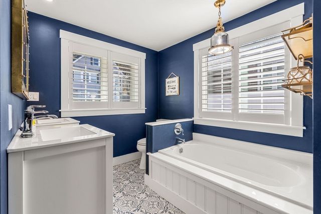 58 Lake Attitash Rd, Amesbury, MA 01913
