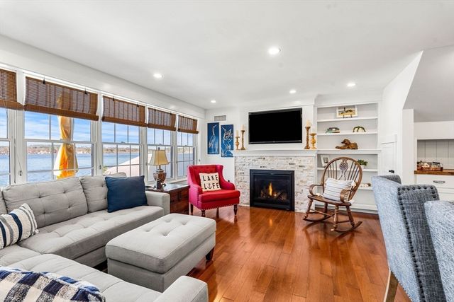 58 Lake Attitash Rd, Amesbury, MA 01913
