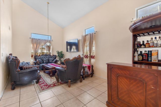 7153 Husky Drive NE, Rio Rancho, NM 87144