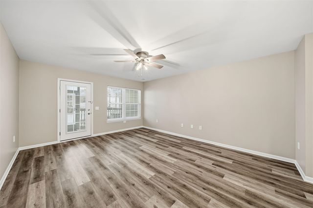 2738 S Knightsbridge Circle, Ann Arbor, MI 48105