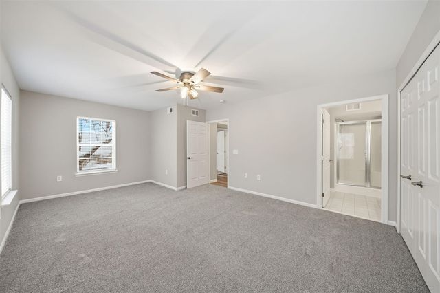 2738 S Knightsbridge Circle, Ann Arbor, MI 48105