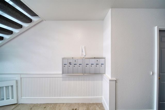 2738 S Knightsbridge Circle, Ann Arbor, MI 48105