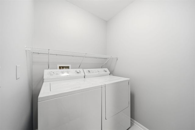 2738 S Knightsbridge Circle, Ann Arbor, MI 48105