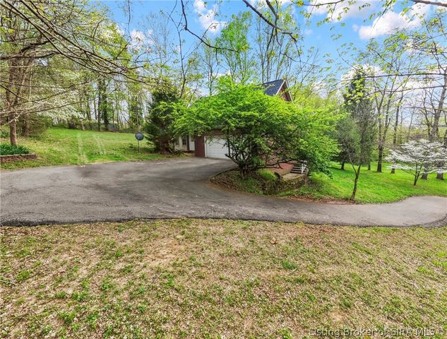7490 Cunningham Sarles Road, Borden, IN 47106