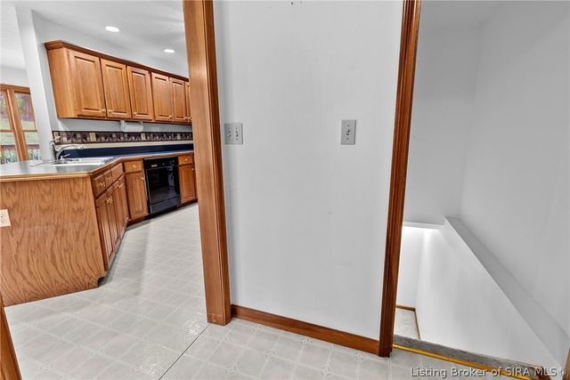 7490 Cunningham Sarles Road, Borden, IN 47106