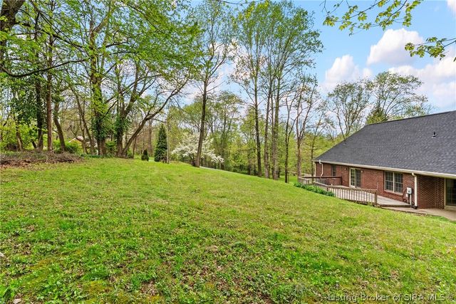 7490 Cunningham Sarles Road, Borden, IN 47106