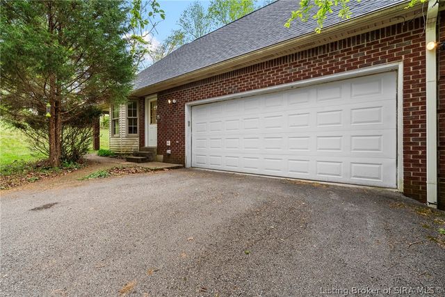 7490 Cunningham Sarles Road, Borden, IN 47106