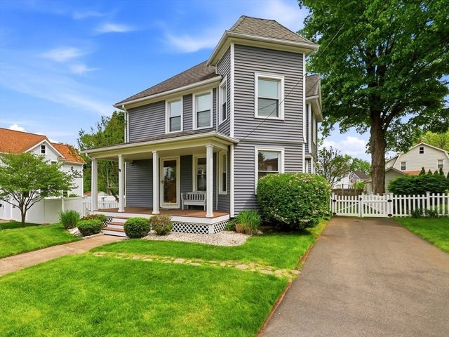 9 Callender Ave, East Longmeadow, MA 01028