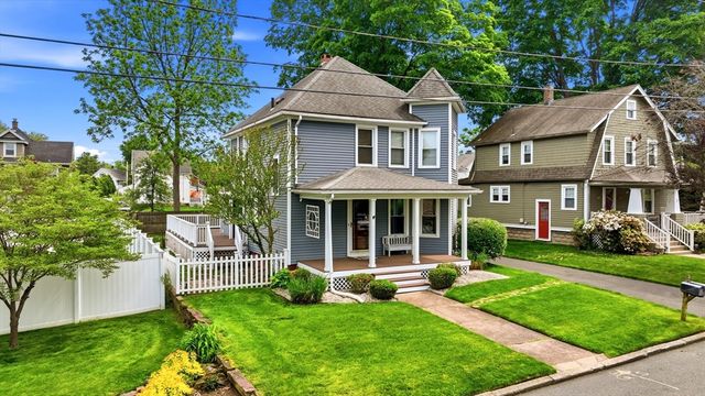 9 Callender Ave, East Longmeadow, MA 01028