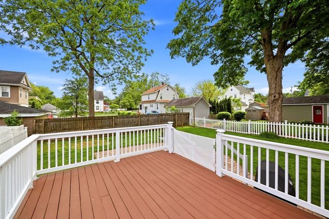 9 Callender Ave, East Longmeadow, MA 01028