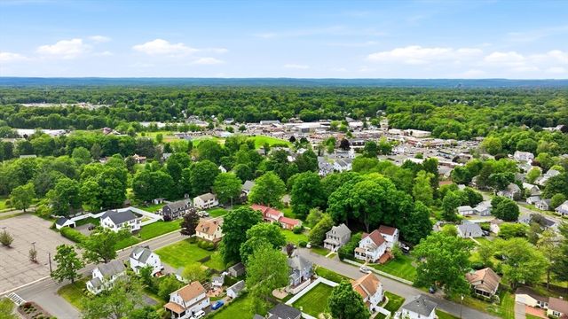9 Callender Ave, East Longmeadow, MA 01028