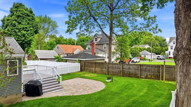 9 Callender Ave, East Longmeadow, MA 01028