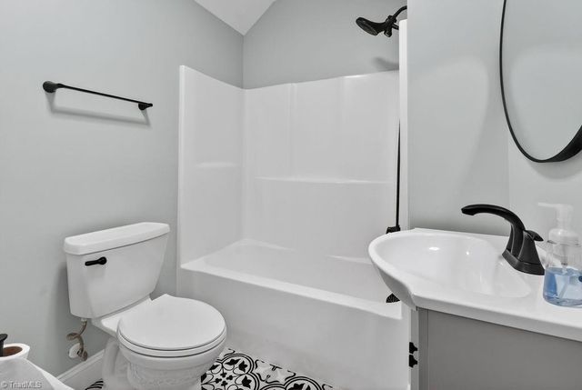 383 Simmons Road, Pilot Mountain, NC 27041