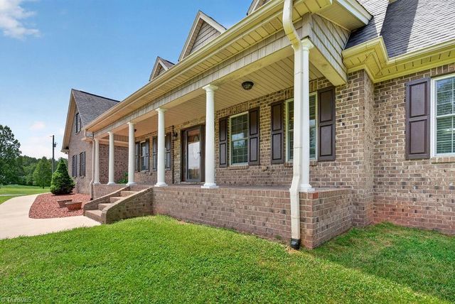 383 Simmons Road, Pilot Mountain, NC 27041