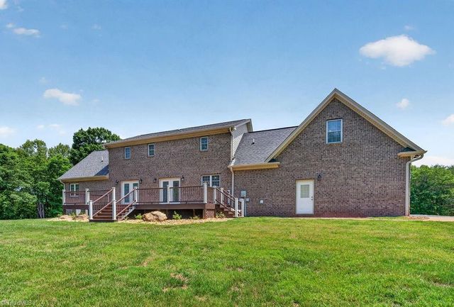 383 Simmons Road, Pilot Mountain, NC 27041